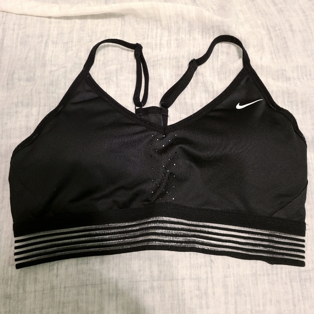 Women's Nike Sports Bra Size M